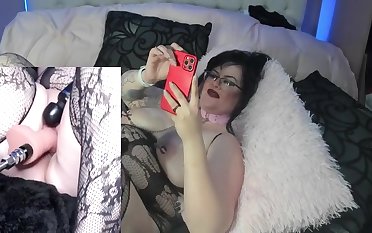 Sexy Goth Milf Fucks Her Pussy With A Fucking Machine And Cums All Over It While Cumming Hard From Pierced Her Lovense D